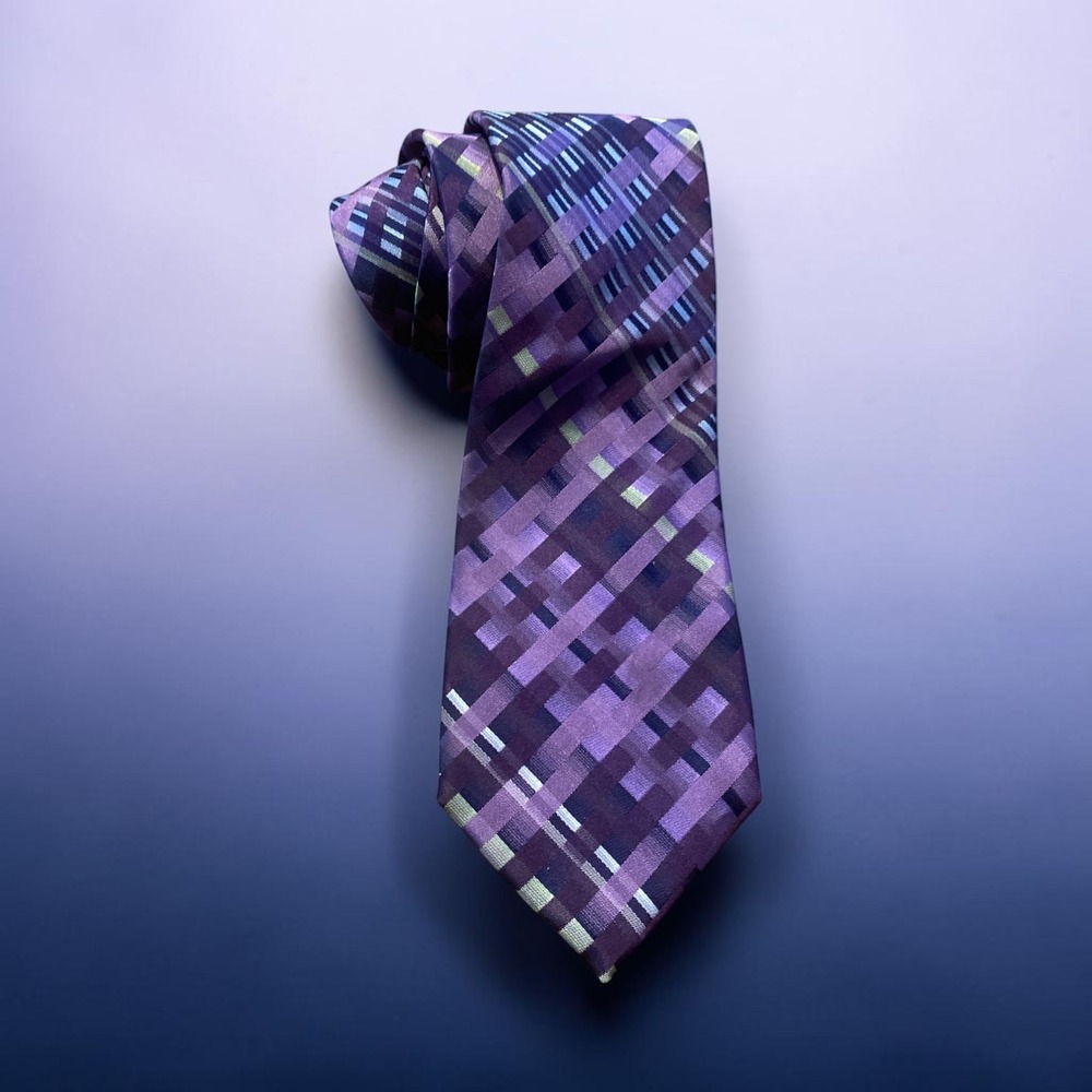 Van Heusen Purple Geometric Silk Blend Neck Tie 58.5" x 3.5" Mens